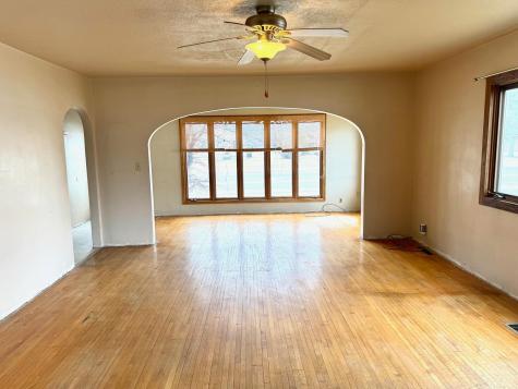 811 3rd Street NE Roseau MN 56751