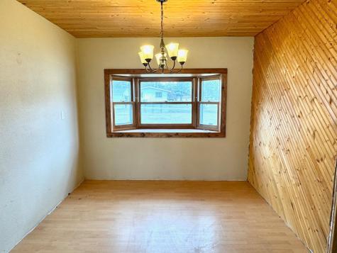 811 3rd Street NE Roseau MN 56751