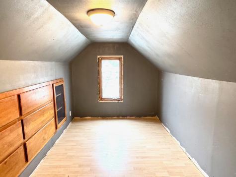 811 3rd Street NE Roseau MN 56751