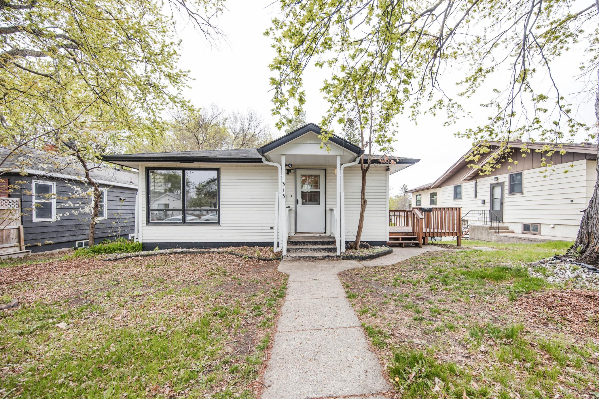 313 Elizabeth Street Detroit Lakes MN 56501