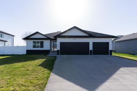 10174 Burgundy Drive Horace ND 58047