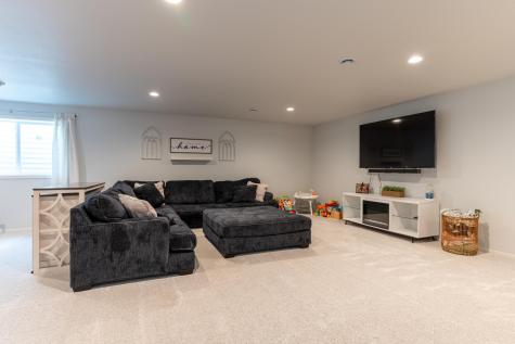 10174 Burgundy Drive Horace ND 58047