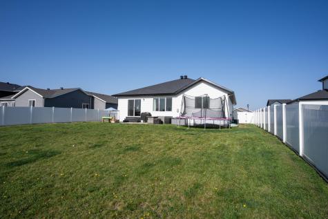 10174 Burgundy Drive Horace ND 58047