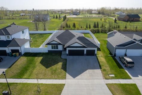 10174 Burgundy Drive Horace ND 58047