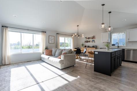 10174 Burgundy Drive Horace ND 58047
