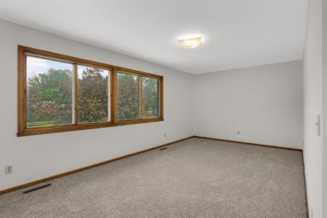 3956 Goodwin Avenue N Oakdale MN 55128