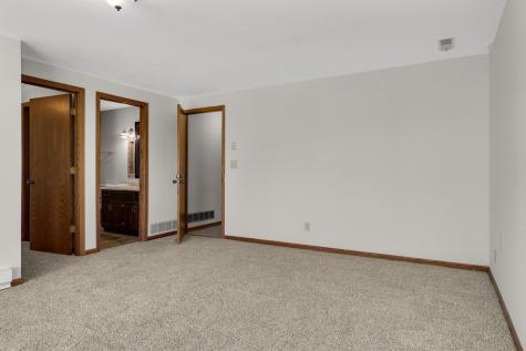 3956 Goodwin Avenue N Oakdale MN 55128