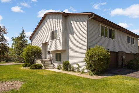 3956 Goodwin Avenue N Oakdale MN 55128