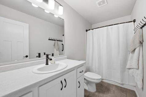 7903 Buckthorn Avenue Horace ND 58047