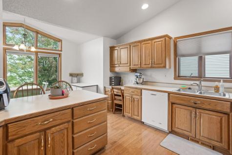 2707 Parkview Drive S Fargo ND 58103