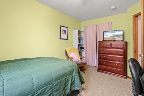 2707 Parkview Drive S Fargo ND 58103