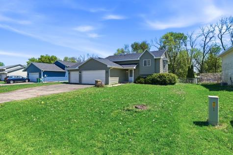 125 Gloria Avenue Green Isle MN 55338