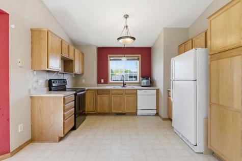 125 Gloria Avenue Green Isle MN 55338