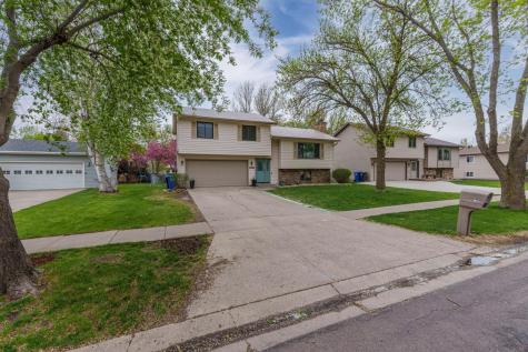 1914 23rd Street S Fargo ND 58103