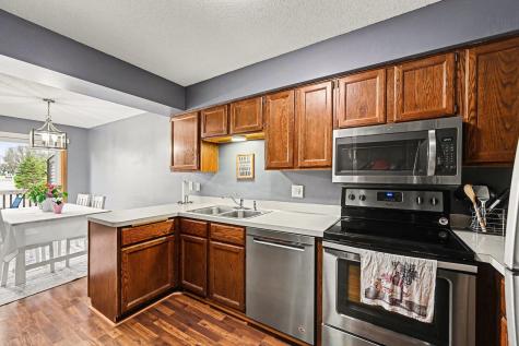 9209 Dartford Road Woodbury MN 55125