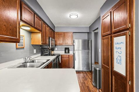 9209 Dartford Road Woodbury MN 55125