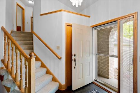 1217 Emerson Court Burnsville MN 55337