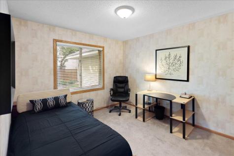 1217 Emerson Court Burnsville MN 55337
