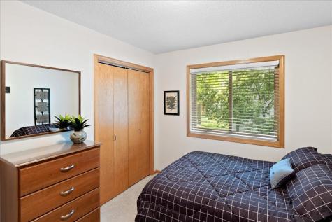 1217 Emerson Court Burnsville MN 55337