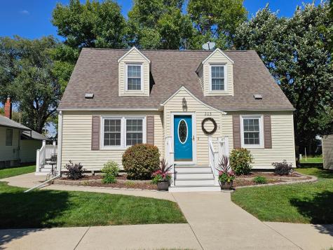 203 3rd Avenue E Lamberton MN 56152