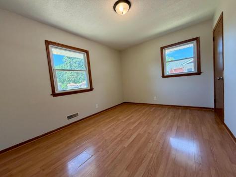 7208 Bryant Avenue N Brooklyn Center MN 55430