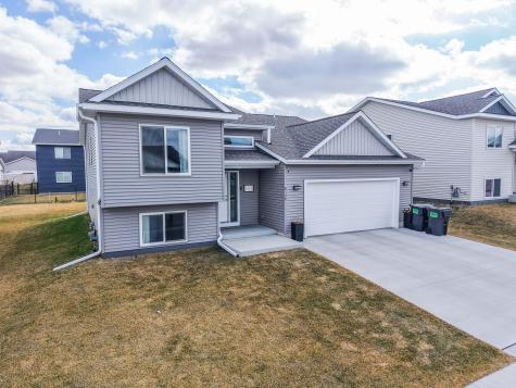 6138 Sandstone Street NW Rochester MN 55901