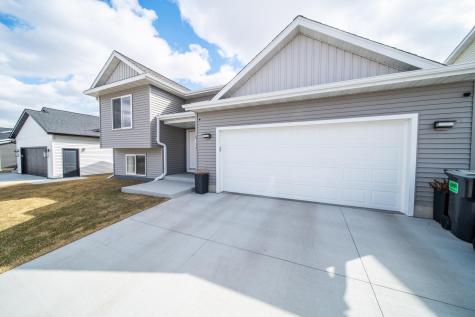6138 Sandstone Street NW Rochester MN 55901