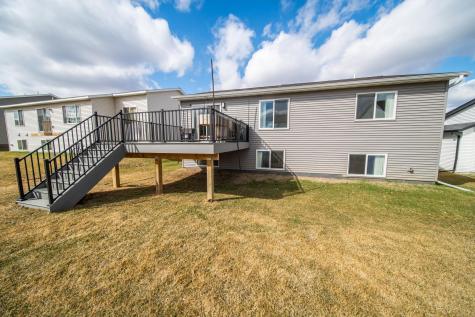 6138 Sandstone Street NW Rochester MN 55901