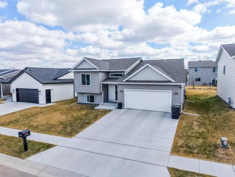 6138 Sandstone Street NW Rochester MN 55901