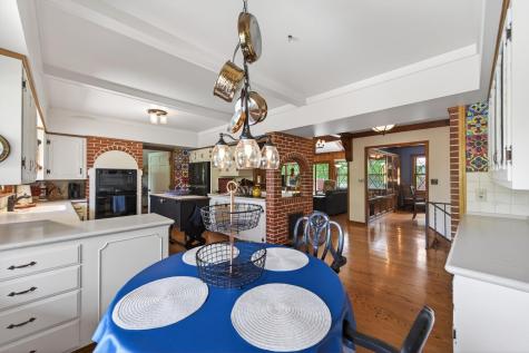 13651 Oakwood Curve Burnsville MN 55337