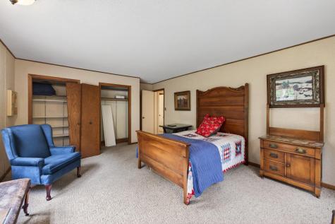 13651 Oakwood Curve Burnsville MN 55337