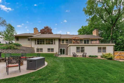 13651 Oakwood Curve Burnsville MN 55337