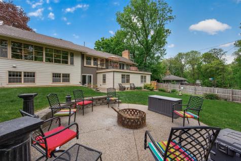 13651 Oakwood Curve Burnsville MN 55337