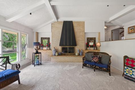 13651 Oakwood Curve Burnsville MN 55337