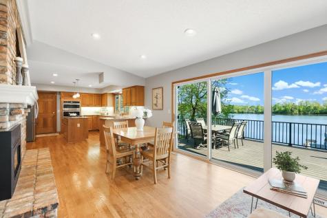 9885 Oak Shore Drive Lakeville MN 55044