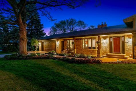 9885 Oak Shore Drive Lakeville MN 55044