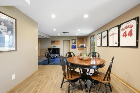 9885 Oak Shore Drive Lakeville MN 55044