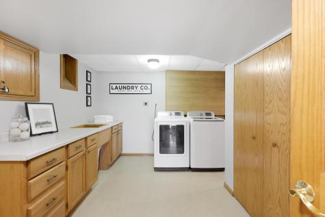 9885 Oak Shore Drive Lakeville MN 55044