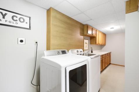 9885 Oak Shore Drive Lakeville MN 55044