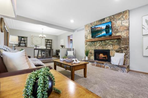 9885 Oak Shore Drive Lakeville MN 55044