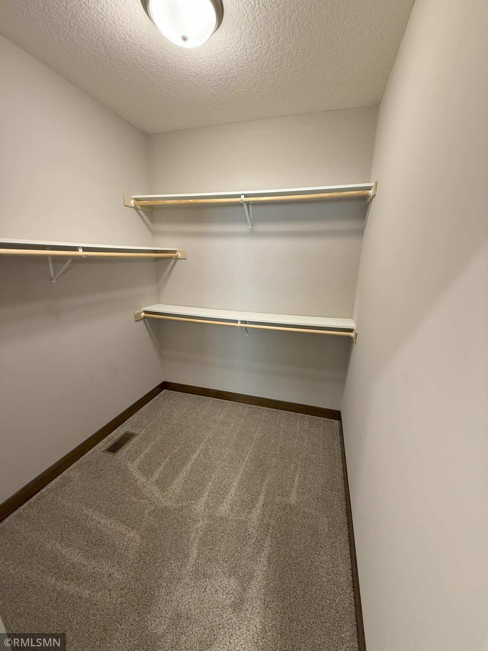 3122 Zuni Way Anoka MN 55303