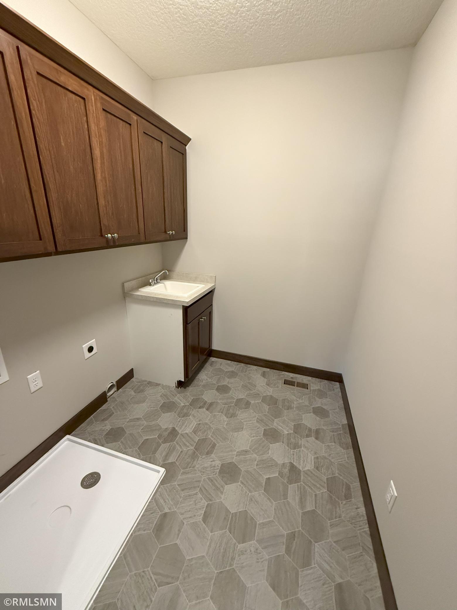 3122 Zuni Way Anoka MN 55303