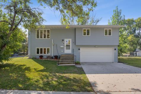 719 10th Avenue E West Fargo ND 58078