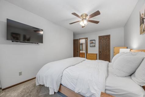 719 10th Avenue E West Fargo ND 58078