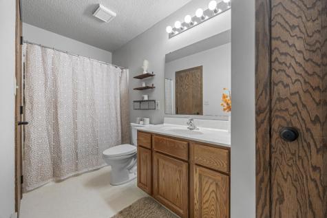 719 10th Avenue E West Fargo ND 58078