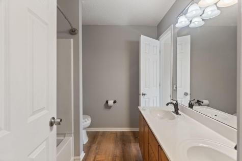 673 Kingfisher Lane Woodbury MN 55125