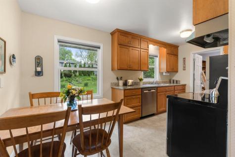 942 7th Avenue E Shakopee MN 55379
