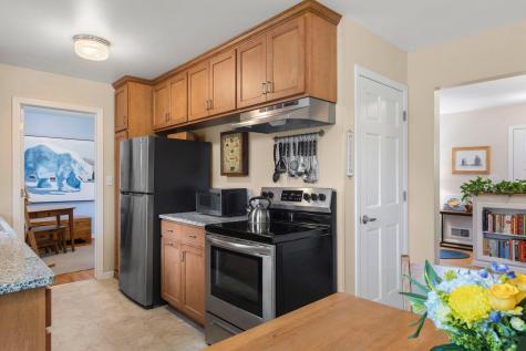 942 7th Avenue E Shakopee MN 55379