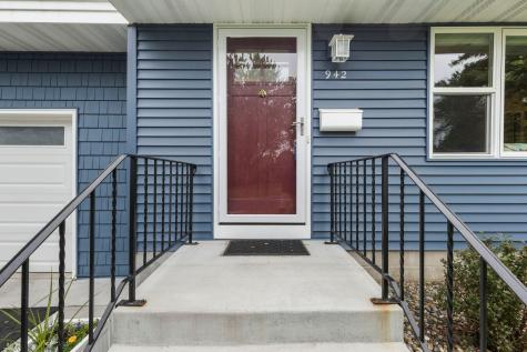 942 7th Avenue E Shakopee MN 55379