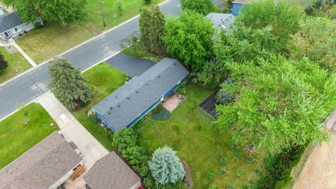 942 7th Avenue E Shakopee MN 55379